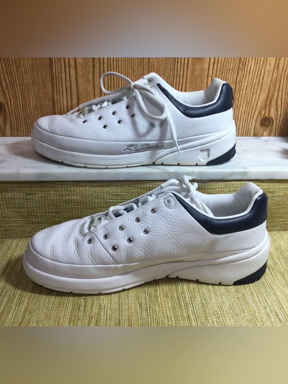 K-Swiss men's Limited Edition White Sneaker 01131109 Low  size 11